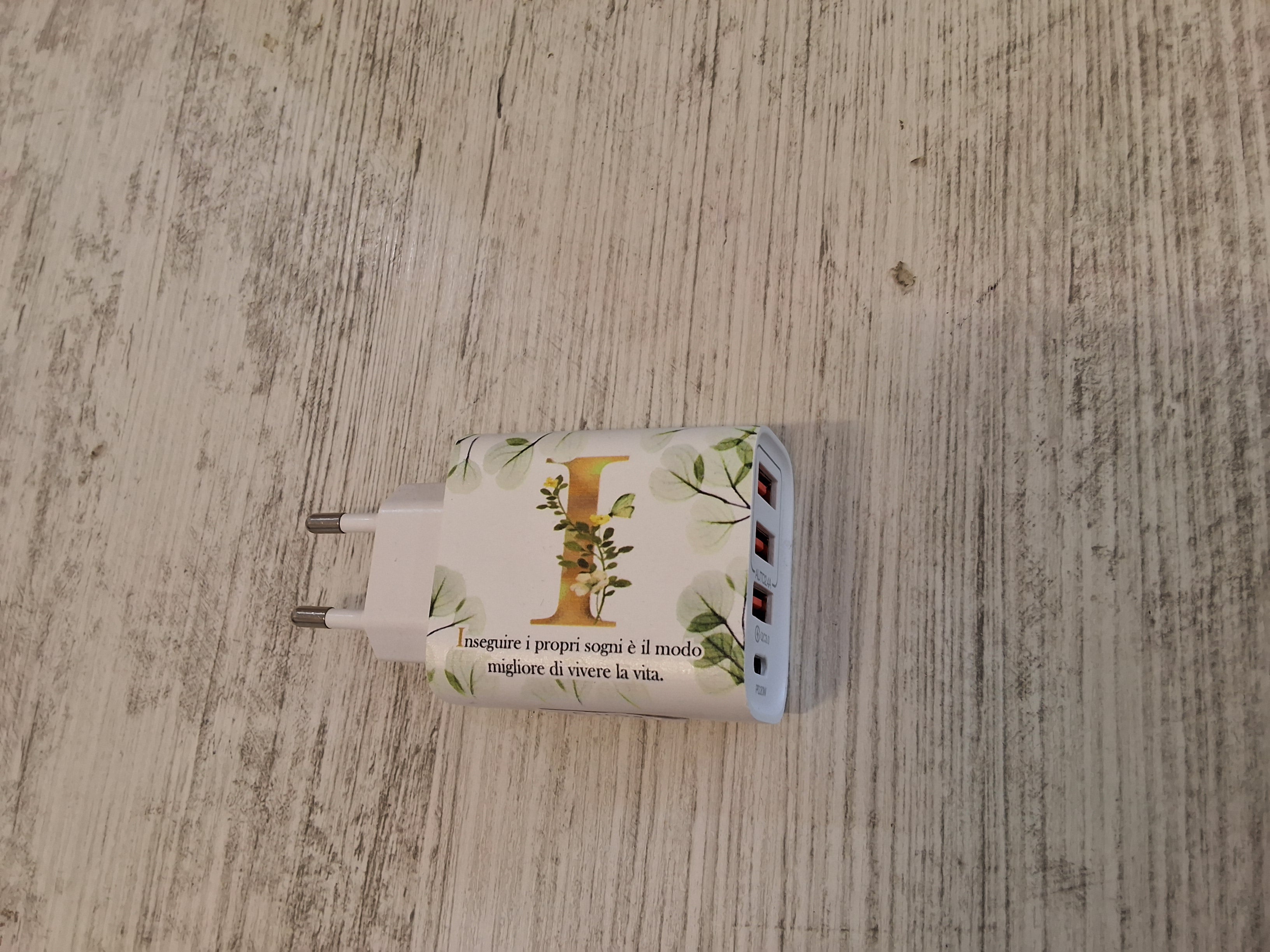 Carica batteria con iniziale I mis.9×4,7