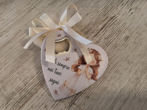 Bomboniera Apribottiglie a Cuore Prima Comunione Bimba in Resina (8,5x8 cm) – Completa e Personalizzabile