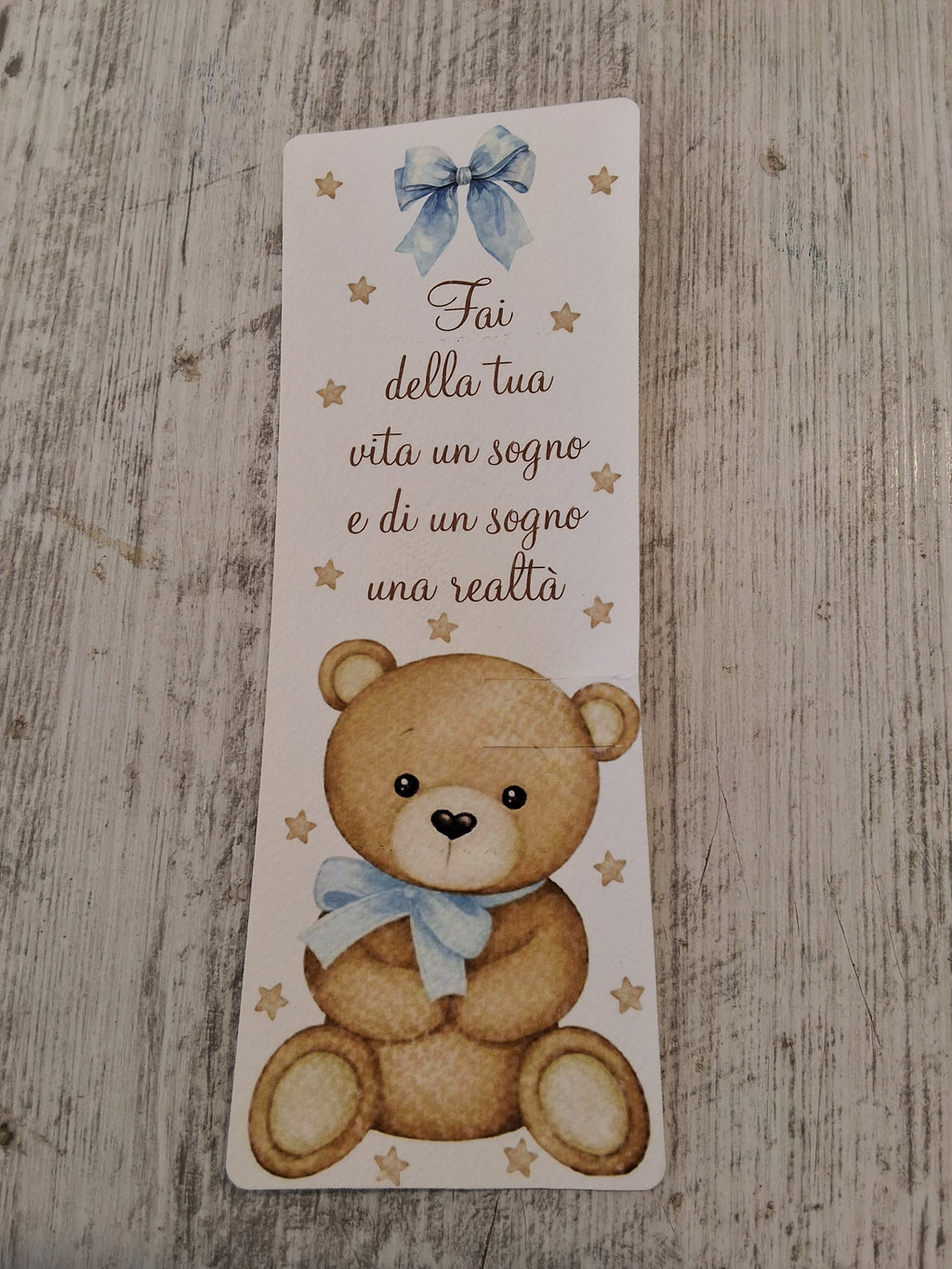 Segnalibro Segnaposto con Matita in Legno Orsetto Azzurro - 7x19 cm (Min. 50 pezzi)