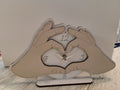 Orologio Grande in Legno Mani a Cuore 23x14 cm - Bomboniera Completa con Scatola e Confetti