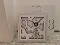 Bomboniera Orologio Squadrato Grande in Legno Traforato Farfalle (15x15 cm) – Completa di Scatola e Confetti